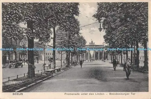 R553209 Berlin Promenade unter Den Linden Brandenburger Tor W M B