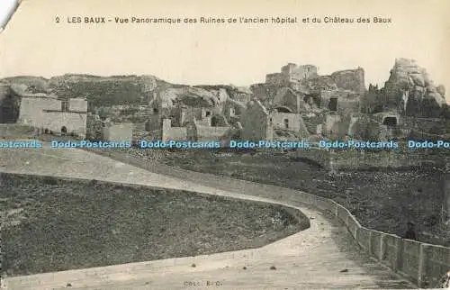 R556879 2 Les Baux Vue Panoramique des Ruines de lancien hopital et du Chateau d