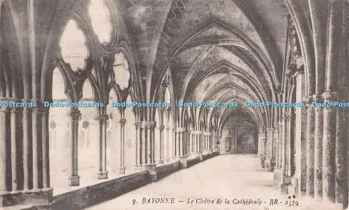 R555560 Bayonne Le Cloitre de la Cathedrale BR