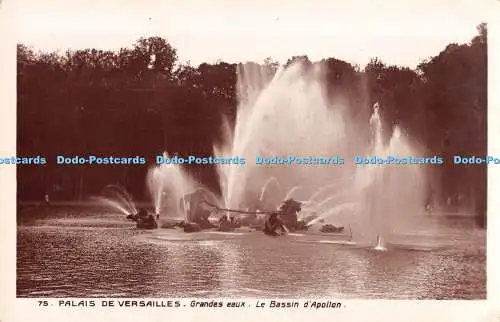 R555894 Palais de Versailles Grandes Eaux Le Bassin d Apollon Des Musees Nationa