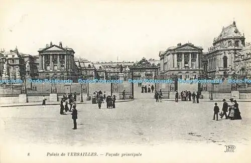 R559253 Palais de Versailles Fassade Principale ND Phot