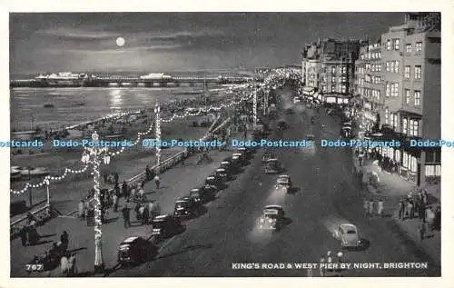 R559498 Brighton King Road und West Pier bei Nacht A W W