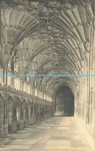 R560529 Gloucester Cathedral Sydney Krug