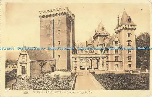 R560720 Pau Le Chateau Donjon et Fassade Est C A P