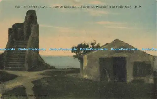 R560823 Biarritz Golfe de Gascogne Maison des Pecheurs et sa Vielle Tour M D