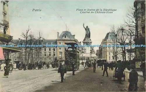 R562105 Paris Place et Statue de la Republique Caserne du Chateau d eau