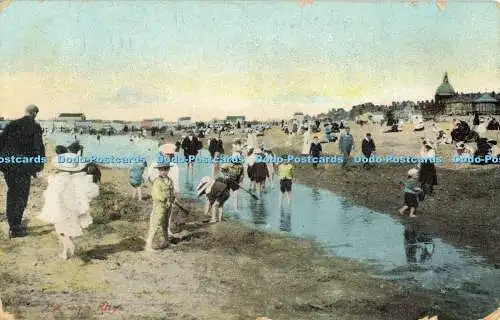 R562365 Rhyl The Sands R B Postkarte