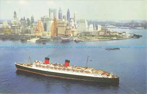 R562560 Cunard R M S Queen Elizabeth B 2084