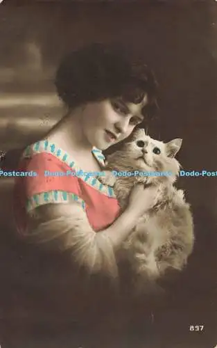 R563445 Frau und Katze 897 Fabricat Francaise Marque A C 1915