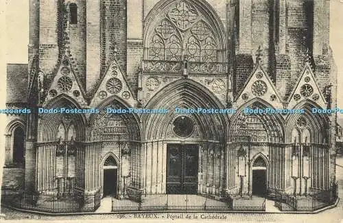 R566073 Collection R D 196 Bayeux Portail de la Cathedrale