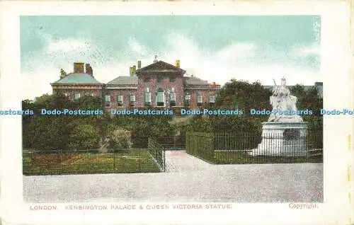 R568569 London Kensington Palace and Queen Victoria Statue 1904