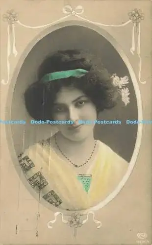 R565802 Frauenportrait E A Schwerdtfeger 1911