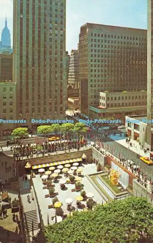 R570365 Plaza of Rockefeller Center New York City Dexter Press Manhattan Post Ca