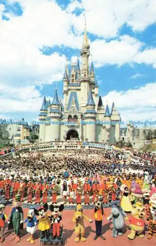 R574891 Willkommen in Walt Disney World Cinderella Schloss Walt Disney Productions M