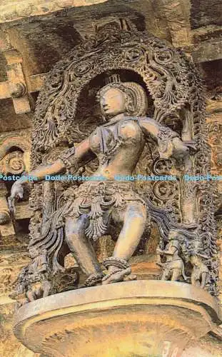 R574931 Tanzansicht Chennakeshava Tempel Belur Touristenzentrum