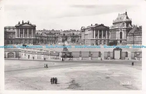 R732777 Versailles The Palace Main Front Lys