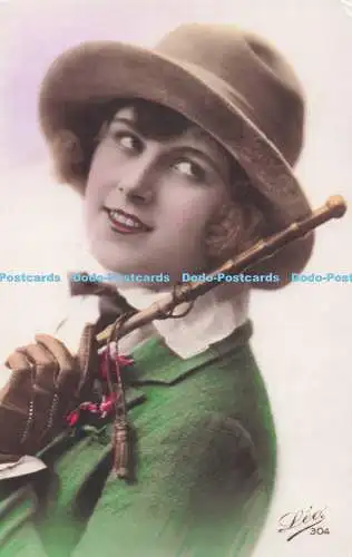 R733111 Woman In Hat Green Jacket PM Blackpool 1923