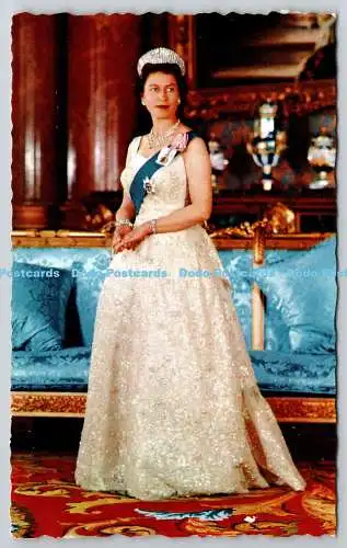 R735006 Her Majesty Queen Elizabeth II Young Photo Reproductions British Photogr