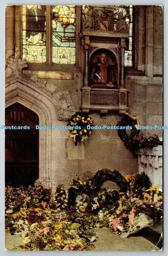 R735880 Stratford Upon Avon Holy Trinity Church Shakespeare Grave and Monument J