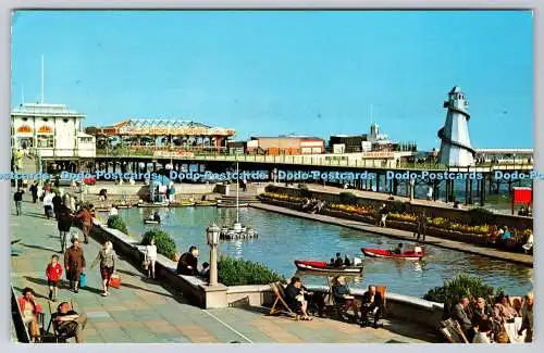 R736117 England Brighton Sussex Der Bootspool und West Pier von der Kings Ro