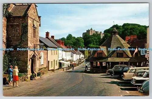 R737950 Dunster High St The Yarn Market and Castle fotografische Grußkarte Co