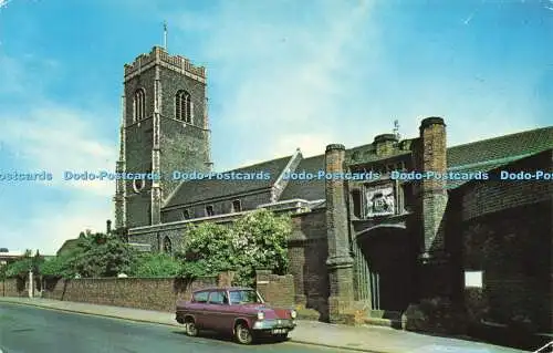 R576008 Wolseys Gateway and St Peters Church Ipswich