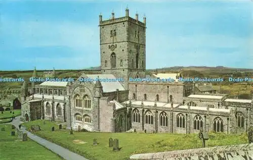 R576220 St Davids Cathedral