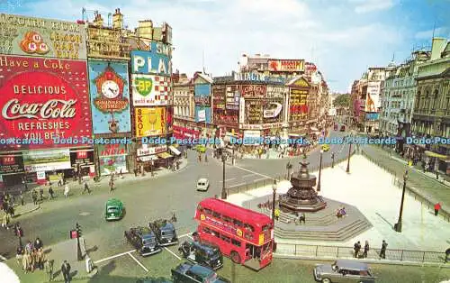 R576774 Piccadilly Circus London Natural Colour Series Photographic Greeting Car