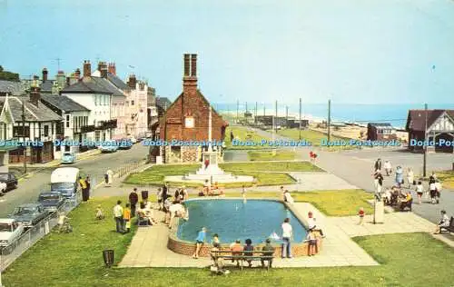 R578408 Aldeburgh Yacht Pond and Moot Hall W F Pawsey An Artistic Card 1984