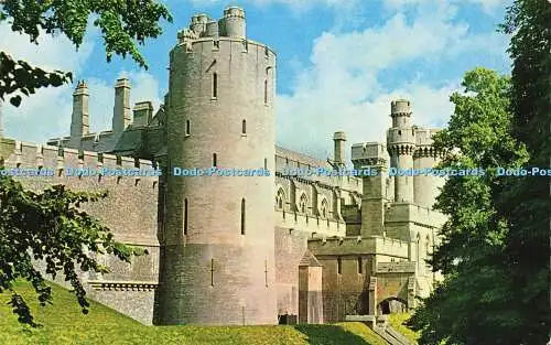 R584520 Arundel Arundel Schloss D Constance Devereux