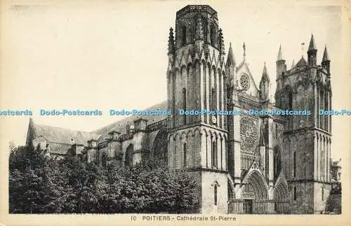 R584719 Poitiers Cathedrale St Pierre