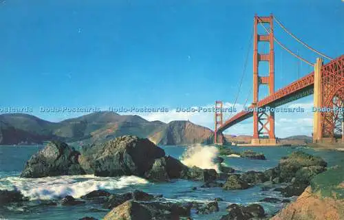 R578787 Golden Gate Bridge Smith News Plastichrome