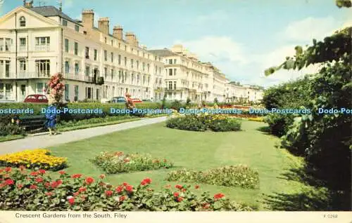 R578922 Filey Crescent Gardens from the South E T W Dennis Photocolour