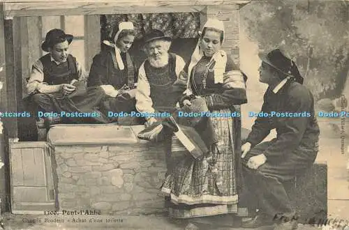 R583302 Pont l Abbe Chez le Brodeur Achat d une Toilette Villard 1910