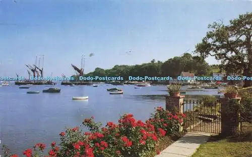 R581092 Suffolk Pin Mill F W Pawsey An Artistic Card 1987