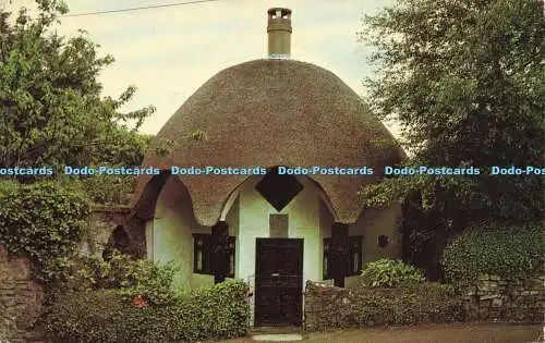 R581265 Lyme Regis Regenschirm Cottage 1967