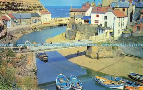 R579216 Staithes E T W Dennis Photocolour