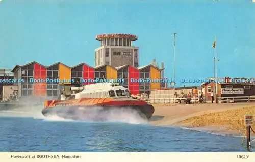 R581591 Hampshire Hovercraft at Southsea D V Bennett Fotoansicht