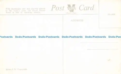 R579961 Mit Bergen und üppigem Wuchs fast bis zum Wasserrand des Großen Ozeans