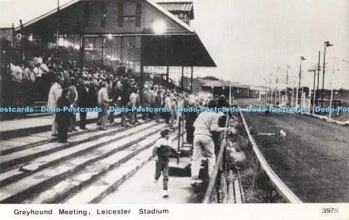 R582285 Leicester Stadium Greyhound Meeting P W Judson and A C Veasey J V Series