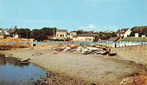 R582395 Blick auf das Dorf Bootshaus E T W Dennis Photocolour