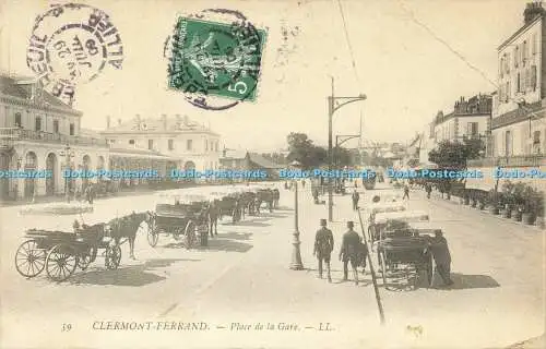 R587224 59 Clermont Ferrand Place de la Gare LL 1909