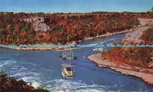 R587279 Ein Blick auf das berühmte Niagara Spanish Aero Car Niagara River Gorge Giant Whir