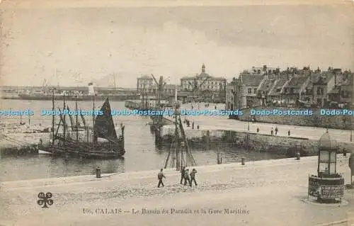 R587780 166 Calais Le Bassin du Paradis et la Gare Maritime M T Imprimeur Limoge