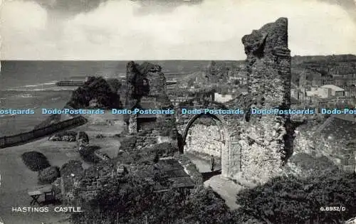 R587883 Hastings Castle G 8932 D Silveresque Postkarte Valentinstag 1959