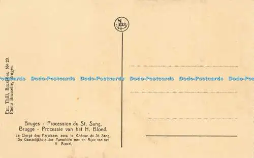 R586954 Brügge Prozession du St Sang Le Clerge des Paroisses Avec la Chasse du S