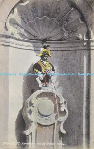 R590322 Bruxelles Manneken Pis en Grande Tenue H Guggenheim No 13657