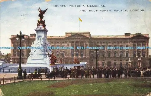 R588618 Queen Victoria Memorial and Buckingham Palace London Valentines Valesque