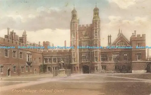 R588686 Eton College School Yard Friths Serie Nr 25336 1918