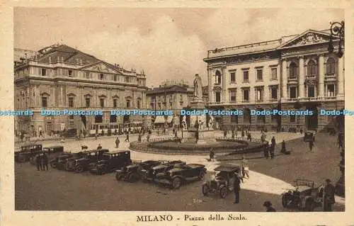 R588783 Milano Piazza della Scala Scala Platz Cesare Capello